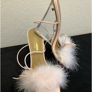 Fashion nova Shoes 7.5 Sexy Lace Up Clear Heel W/ Feathers Over Toes NEW